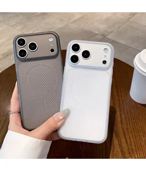 Силиконовый чехол "Carbon Matrix" для Apple iPhone 17 Pro Черный Силиконовый чехол "Carbon Matrix" для Apple iPhone 17 Pro Черный